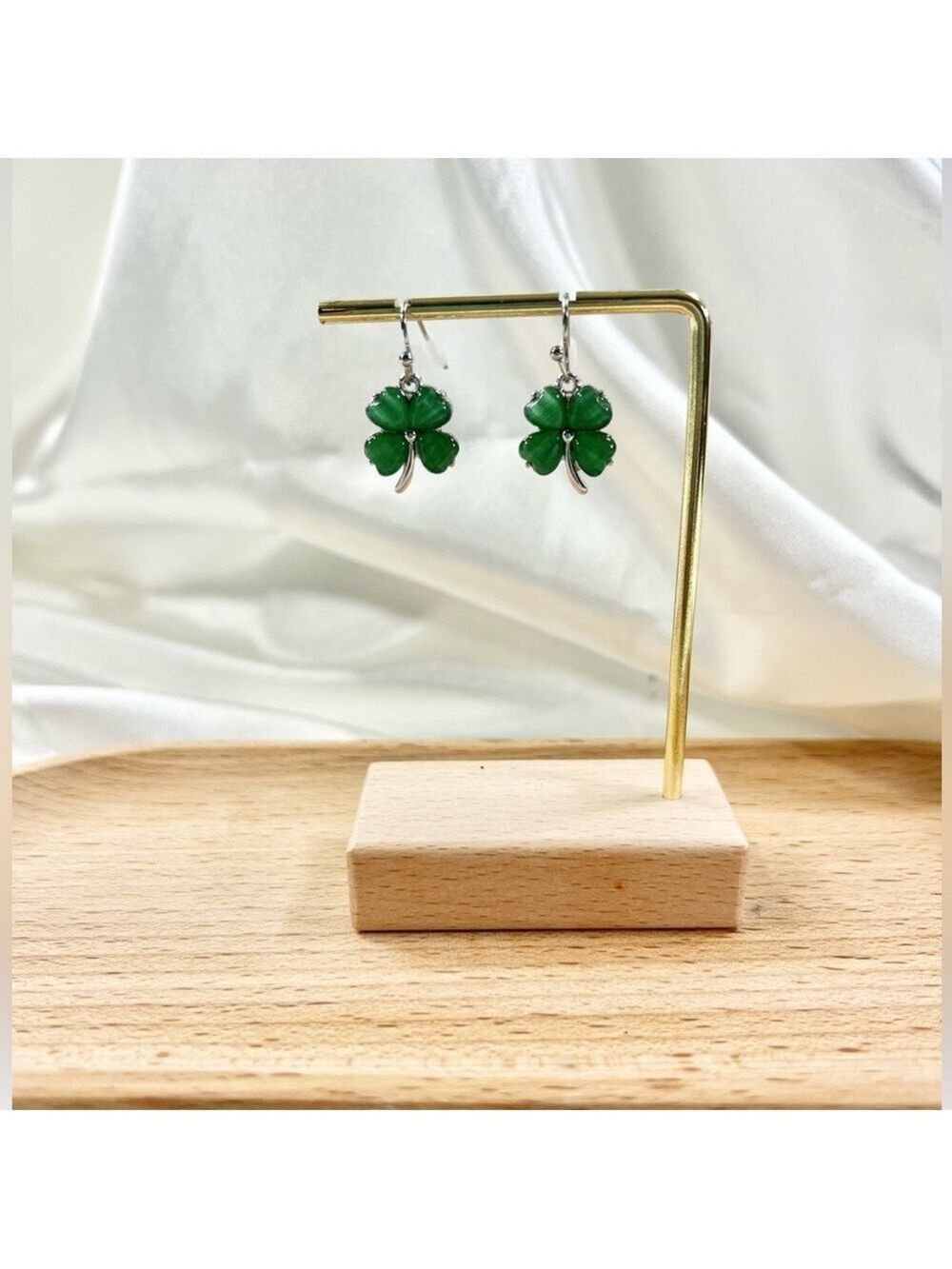 ☘️ Green Clover Leaf Earrings Style# 1